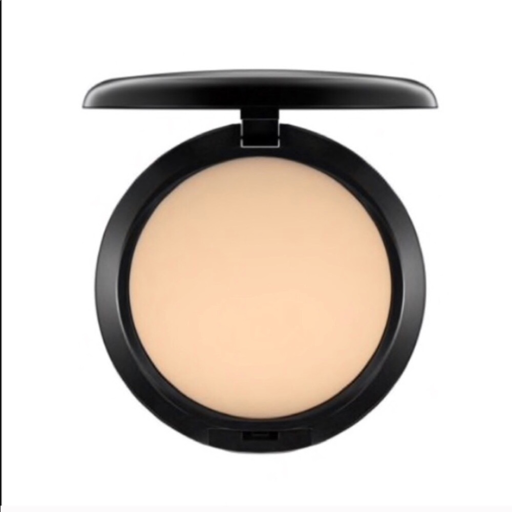 MAC Studio Fix foundation!